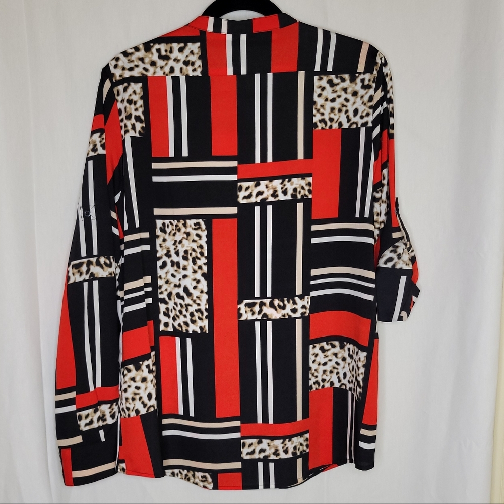 Calvin Klein Leopard‎ Abstract Button Front Top - Picture 2 of 4